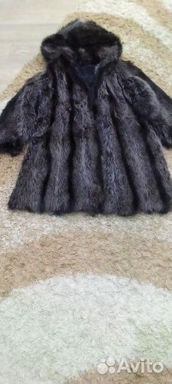 Шуба из енота с капюшоном 48 50