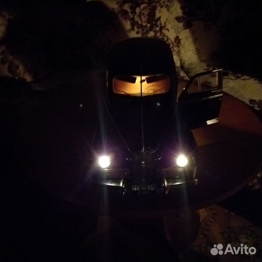 Автомодель зис- 110 Деагостини, 1:8