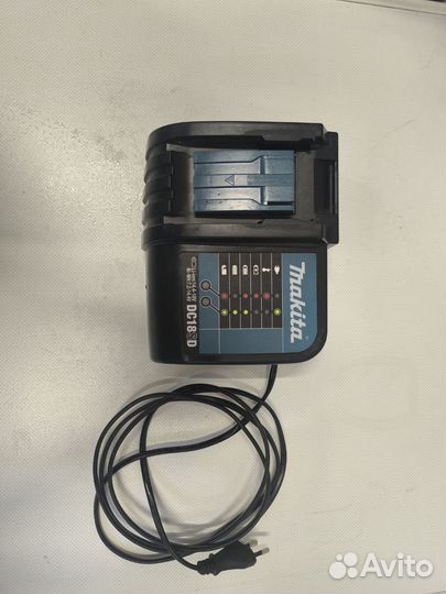 Зарядная станция Makita-DC18SD