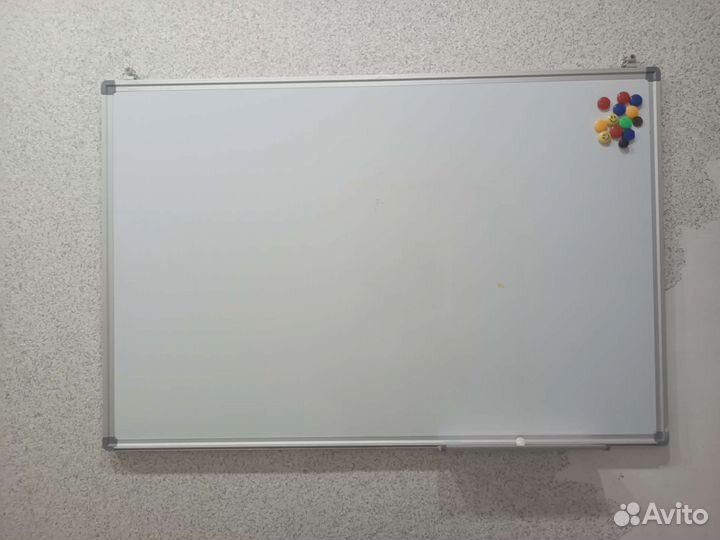 Магнитно маркерная доска