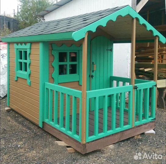 Детский домик из дерева