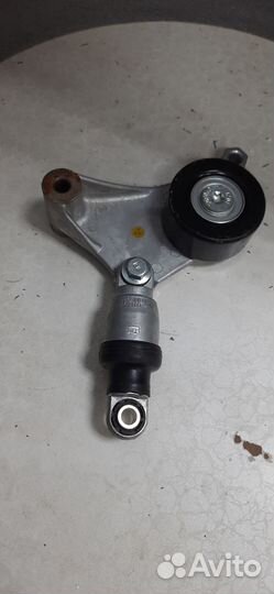 Натяжитель ремня привода навесного оборуд 1AZ, 2AZ