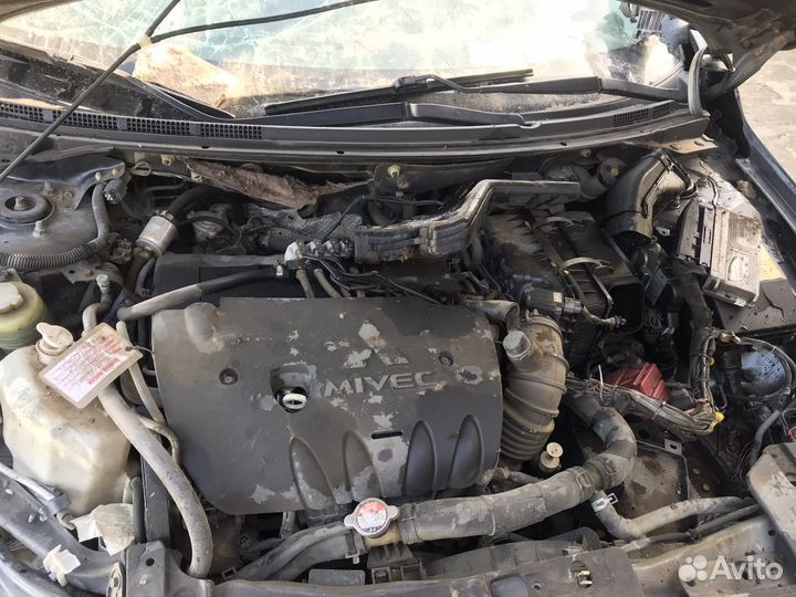 Mitsubishi Lancer 1.8 CVT, 2011, битый, 3 000 км
