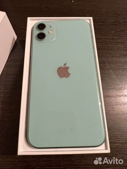Телефон iPhone 11