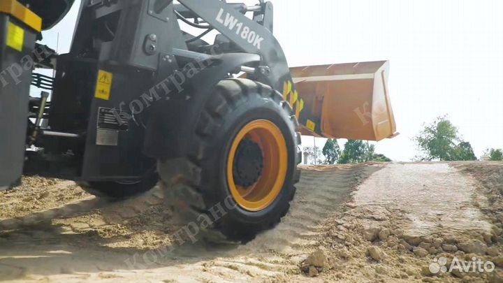Фронтальный погрузчик XCMG LW180K, 2023