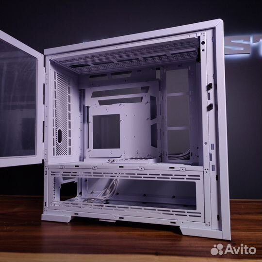 Корпус Lian Li V3000 Plus GGF Edition