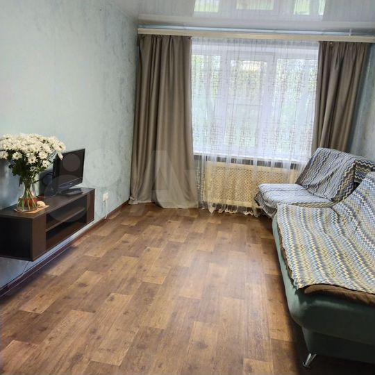 2-к. квартира, 54 м², 2/5 эт.