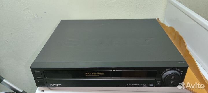 Видеомагнитофон сони, включается но не работает