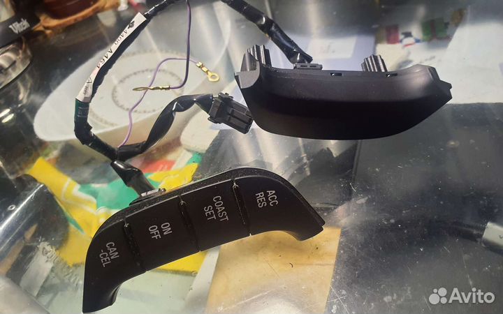 Кнопки управления круиз контролем Митсубиси