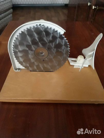 Ломтерезка для хлеба