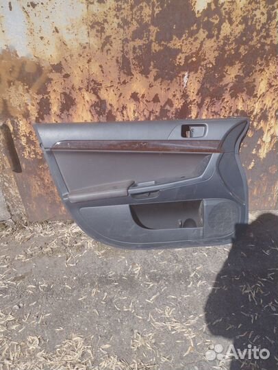 Запчасти на mitsubishi лансер10