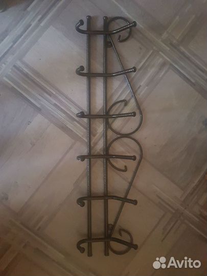 Вешалка для одежды настенная