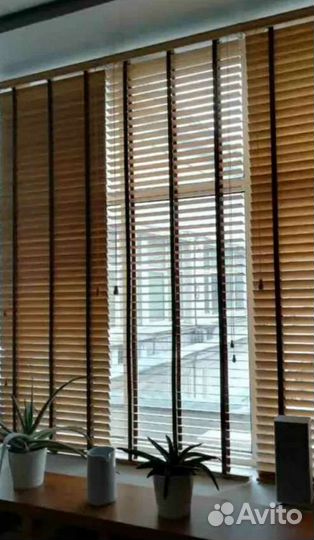 Жалюзи горизонтальные деревянные