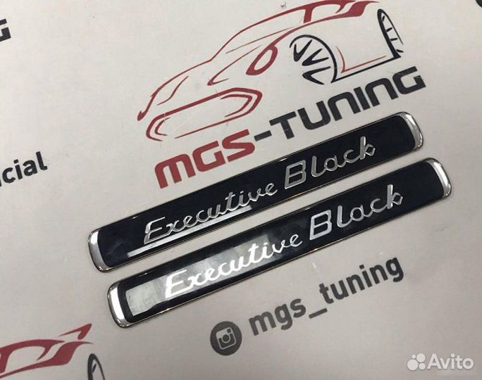 Шильдики Executive Black Toyota LC200