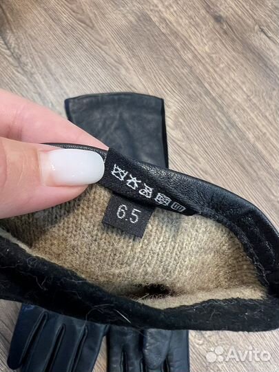 Перчатки женские кожаные новые