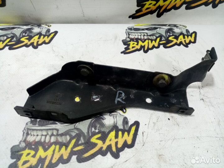 Крепление фары переднее правое Audi 80 B4 ABK 1992