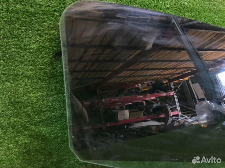 Стекло двери заднее правое Peugeot 308 хэтчбек 1.6