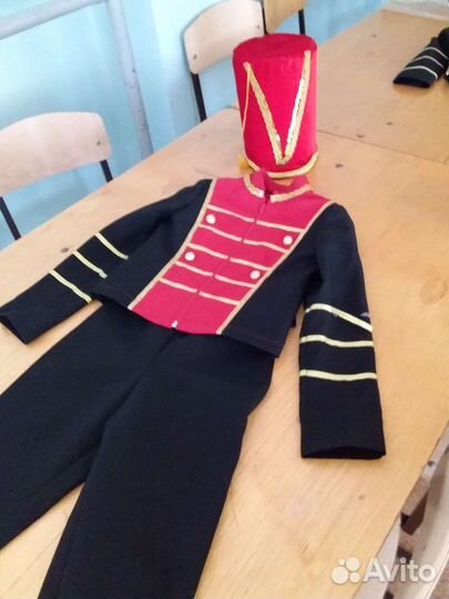 Сценический костюмы