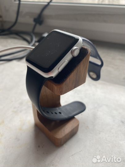 Подставка из дерева для зарядки apple watch