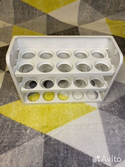 Подскавка для яиц на дверцу