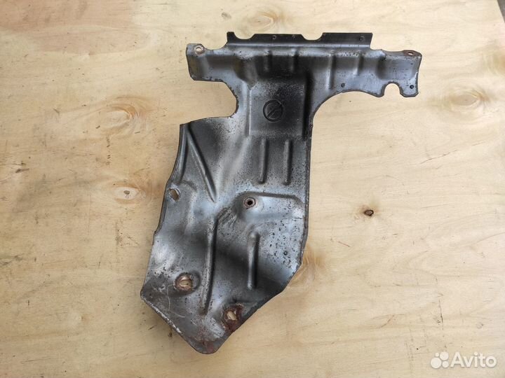 Щиток термозащитный Z19DTH Astra H Zafira B