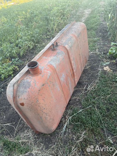 Топливный бак от Комбайна дон, Нива