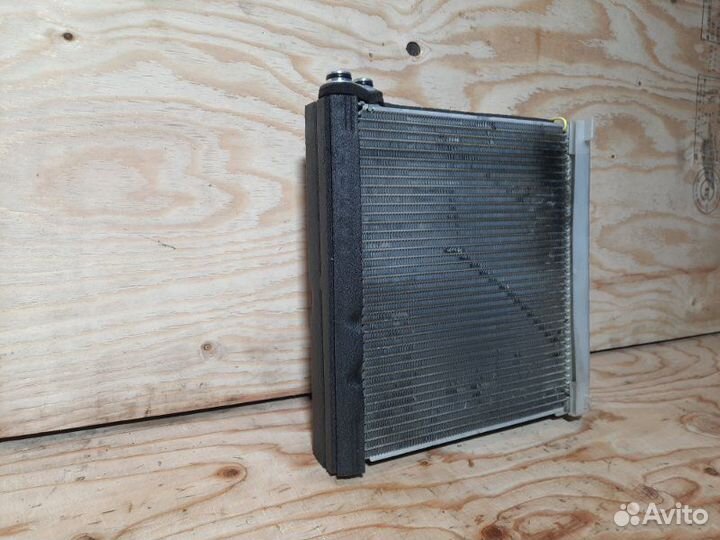 Испаритель кондиционера Toyota Wish ZNE10G 1zzfe