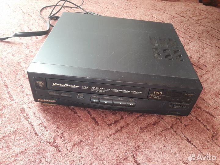 Видеомагнитофон panasonic и двд плеер