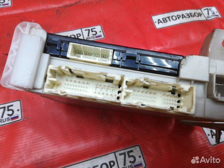 Электронный блок Toyota Aqua NHP10 1nzfxe 2014