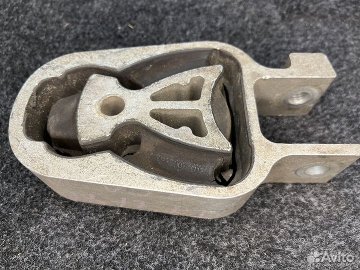 Опора АКПП задняя Ford Volvo