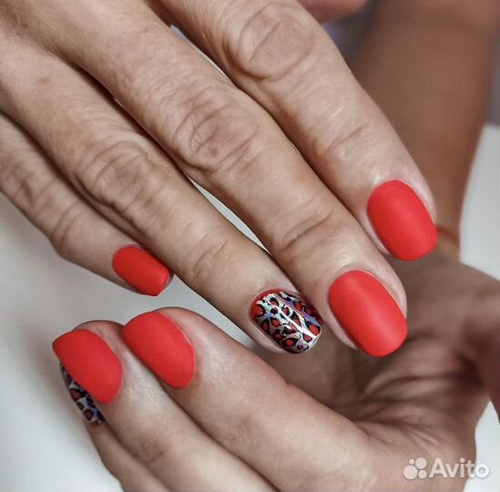 Маникюр педикюр