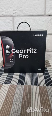 Фитнес браслет Samsung Gear Fit2 Pro