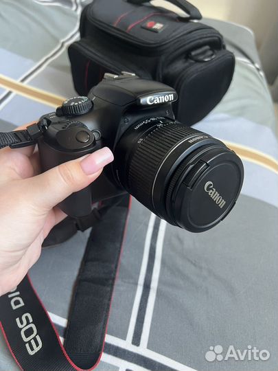 Зеркальный фотоаппарат Canon EOS 550D Kit