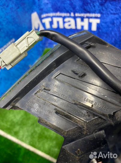 Фонарь в крыло задний левый Honda Civic 5D R18A2