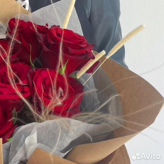 Розы в дизайнерском крафте