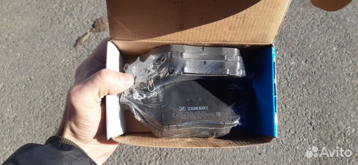 Тормозные колодки Zekkert BS-1874