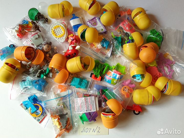 Игрушки из киндер сюрпризов для мальчика пакетом-2
