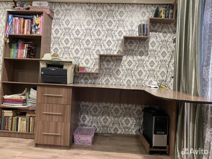 Школьный уголок