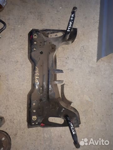 Балка передняя,подрамник,мазда демио