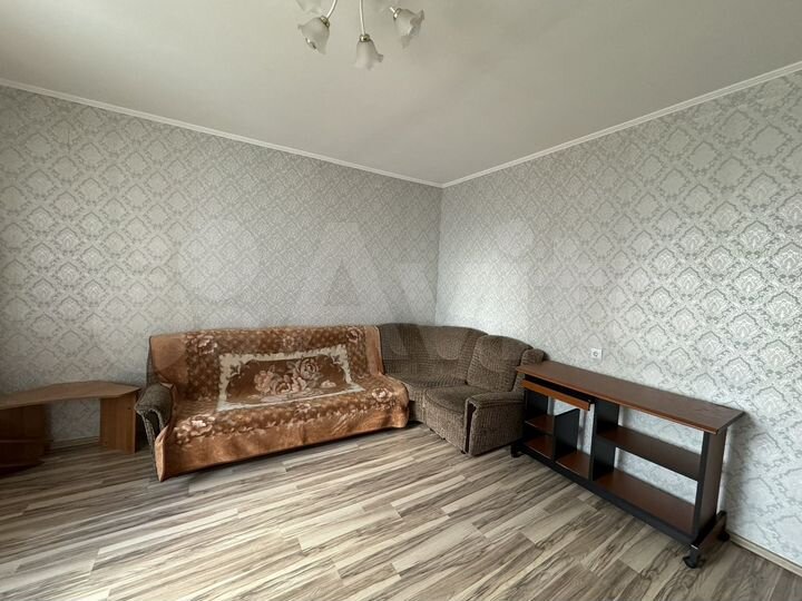 2-к. квартира, 65 м², 3/12 эт.