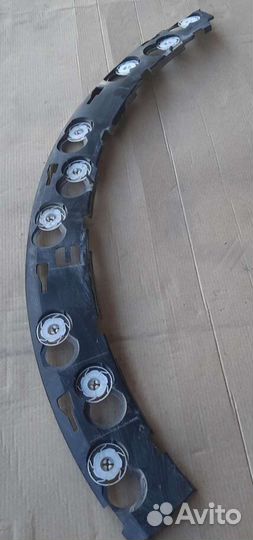 Накладка заднего правого колеса Renault Kaptur