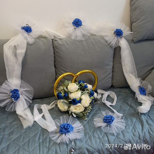 Свадебное украшение на машину