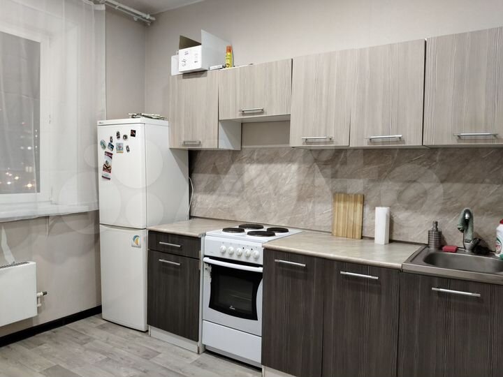 1-к. квартира, 39 м², 8/16 эт.