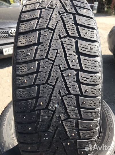 Roadstone Winguard WinSpike 215/55 R17