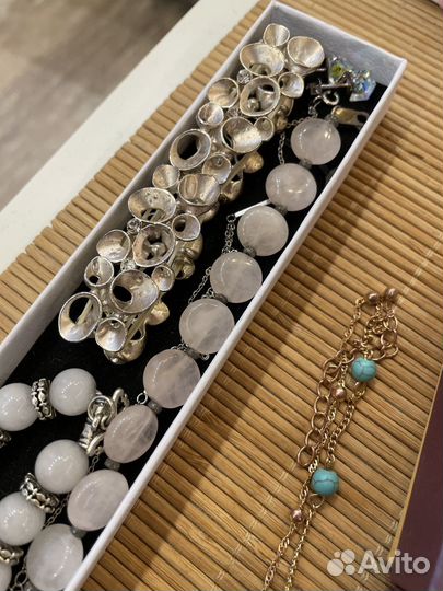 Женские украшения