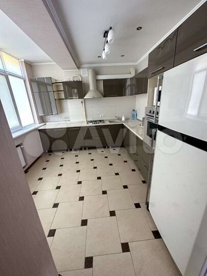 4-к. квартира, 136 м², 4/5 эт.