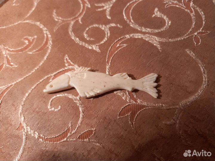 Рыба из кости