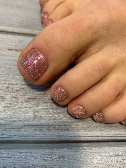 Маникюр, педикюр, гель лак