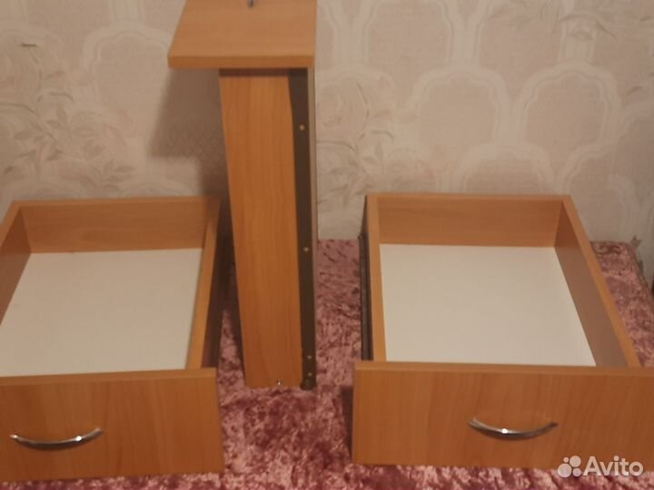 Выдвижные ящики от тумбочки