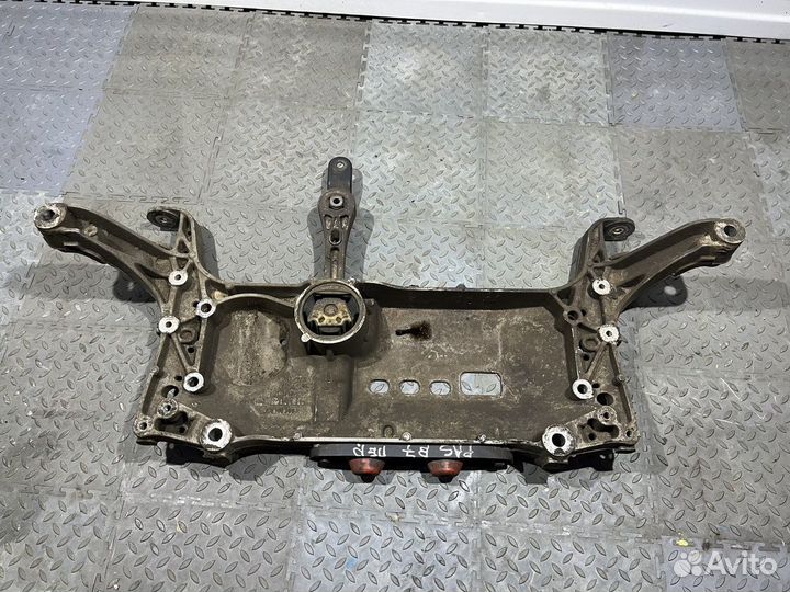 Балка передняя / подрамник